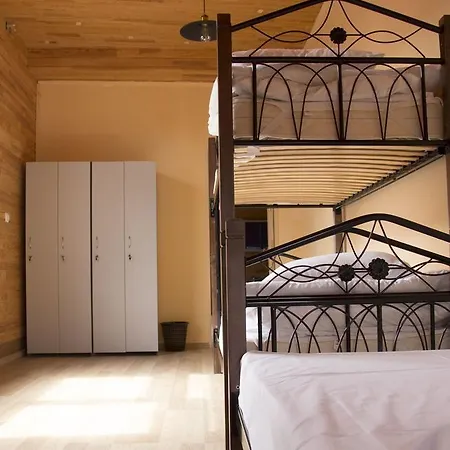 Freedom Vandrarhem *